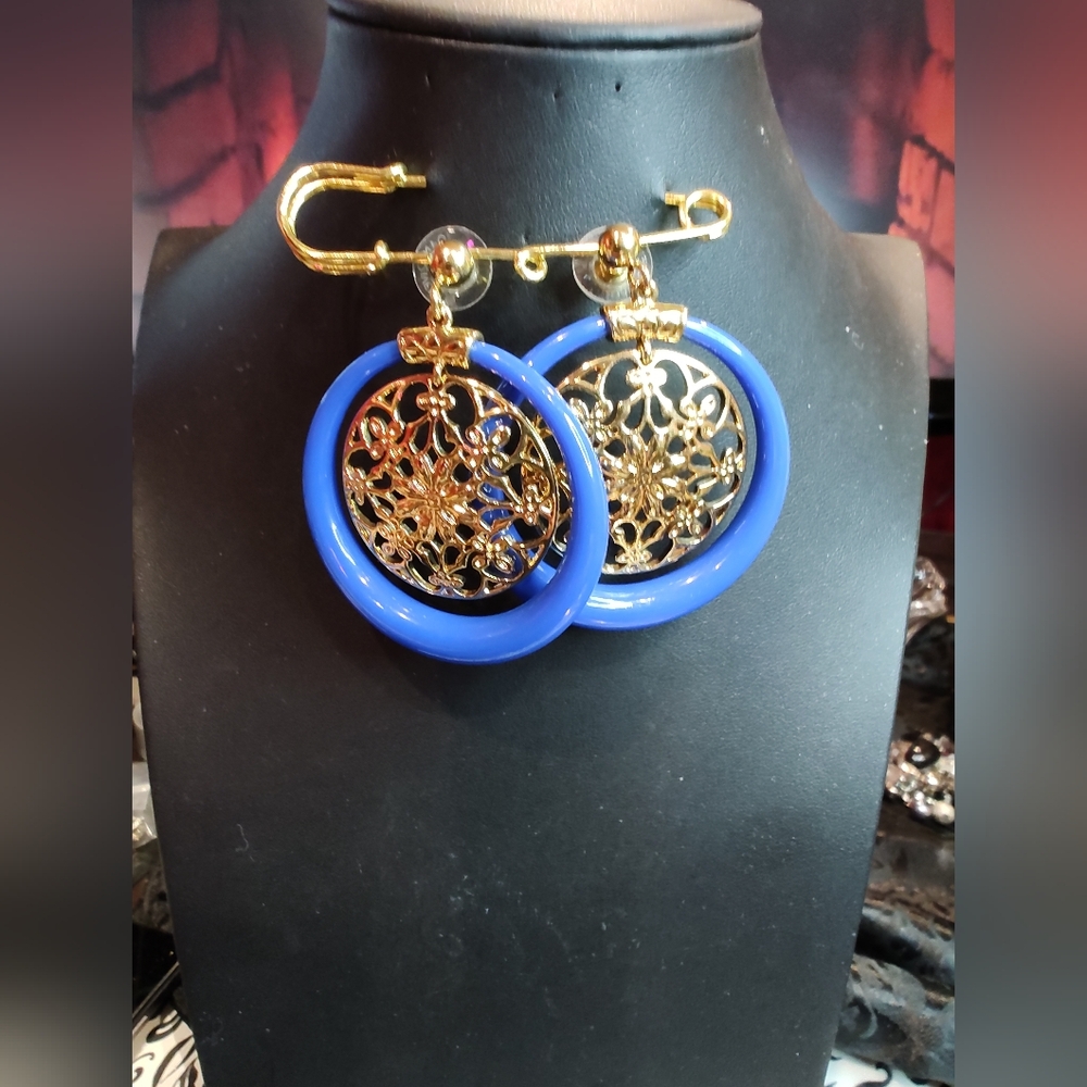 Vintage Joan Rivers Elegant Blue and Gold Tone Large Hoop Earrings